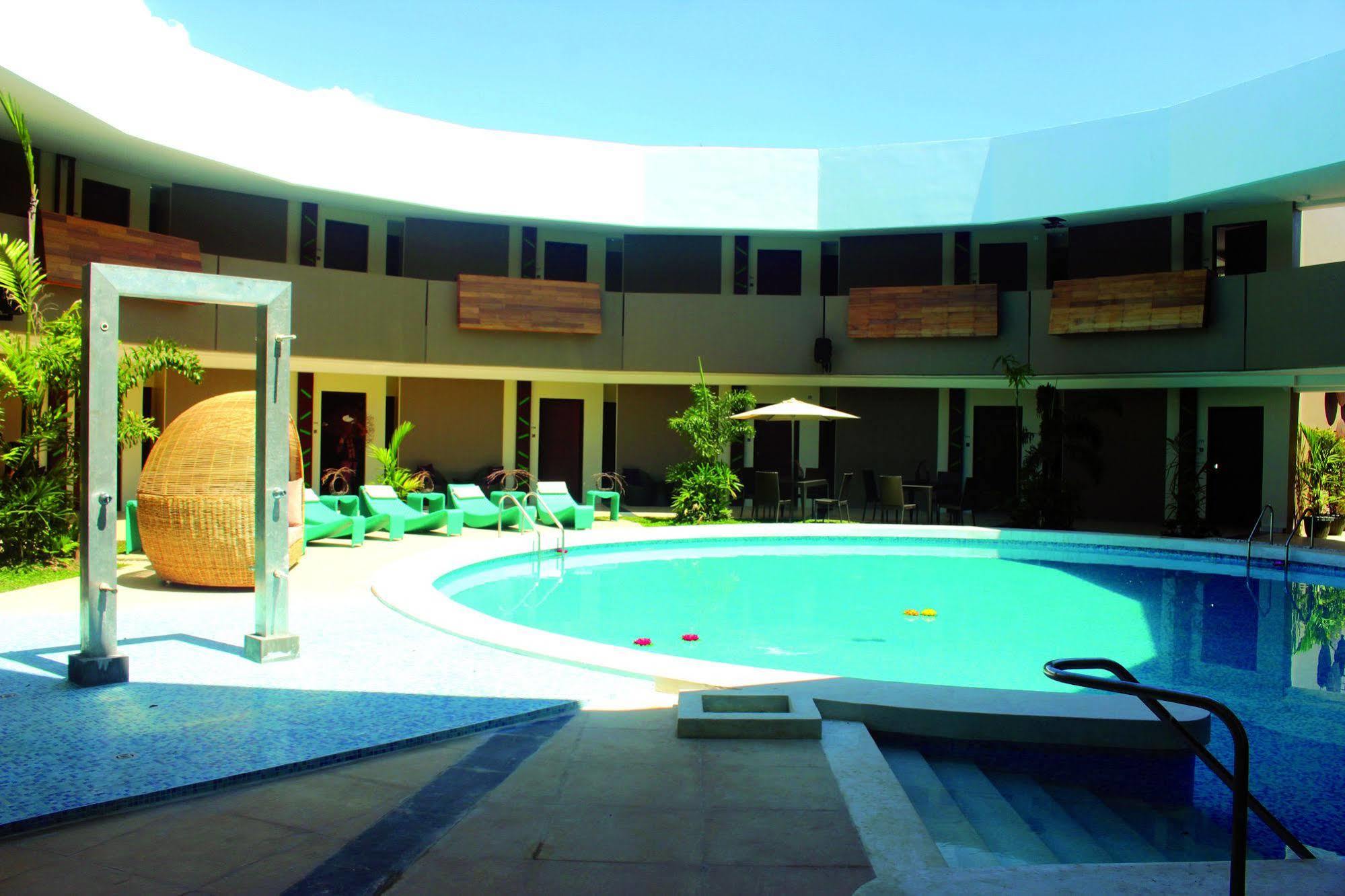The Oriental Hotel Bataan Mariveles Exteriör bild